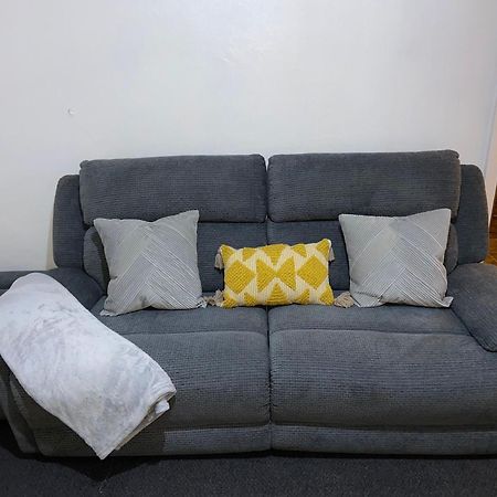 Handsworth Home - 2 Bedroomed Σέφιλντ Εξωτερικό φωτογραφία
